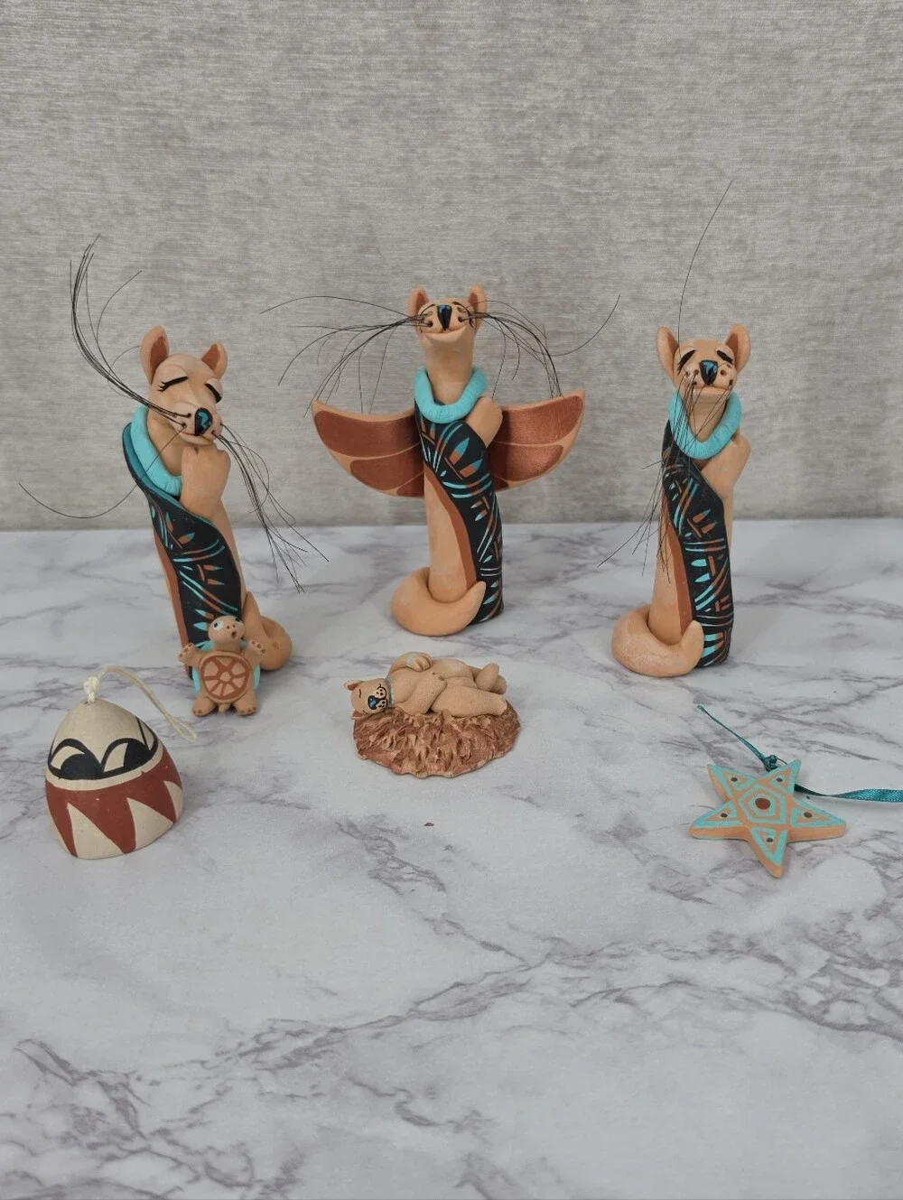 Native American Nativity Set Turquoise Brown Peublo Pottery Figurines Vintage